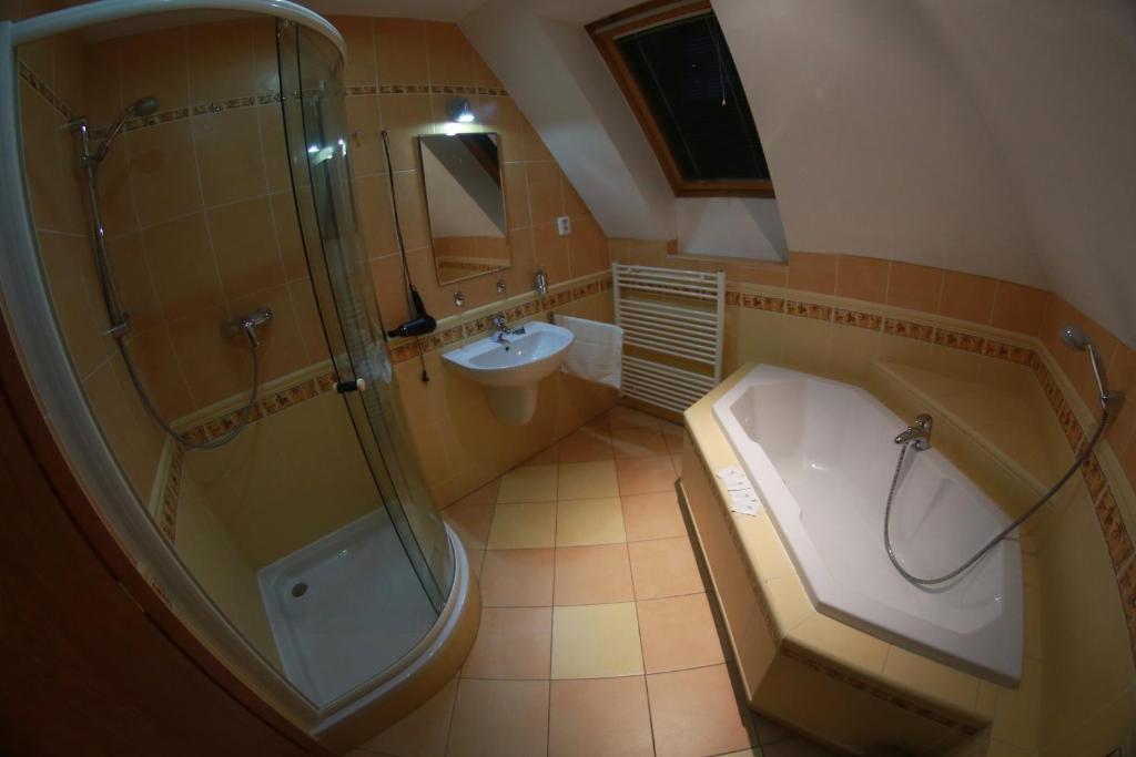 Penzion Le Monde Hotel Bardejov Exterior photo